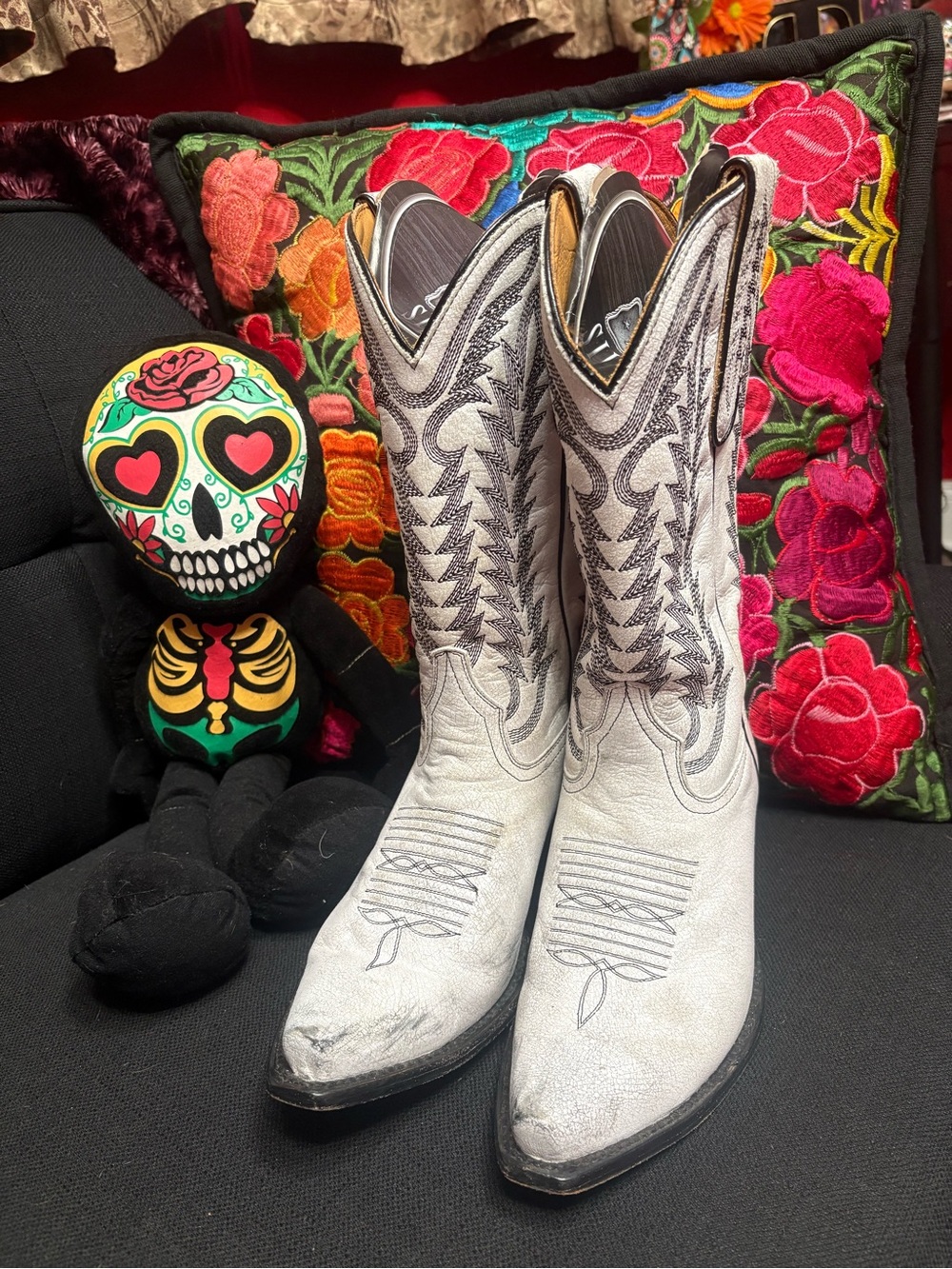 Vintage Inspired White Leather Cowboy Boots with black stitching
